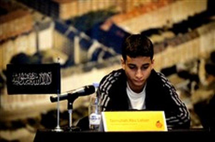 Taimullah Abu Laban var i aftes mod sin fars vilje en af talerne ved et møde i Valby Medborgerhus, som var arrangeret af Hizb-ut-Tahrir.   Foto: Mads Nissen 