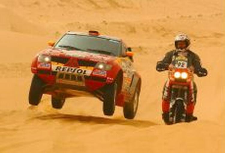 Foto fra sidste års Dakar Rally. Rallyet begynder i Lissabon og ender i Dakar i Senegal. - Arkivfoto: AP 