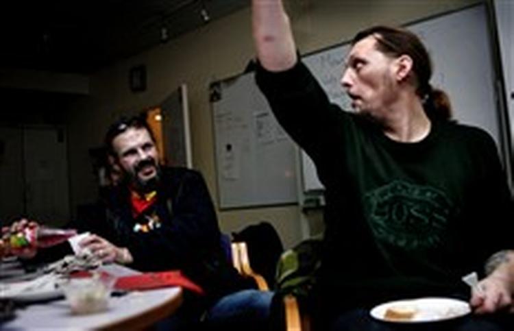 Filmen  Terkel i knibe  er forbandet god. Det synes stofbrugerne på ambulatoriet Stæren, som er deres sted, fordi de selv har præget det. Nu skal det lukkes, og ingen ved, hvor de ender.   Foto: Anders Birch 