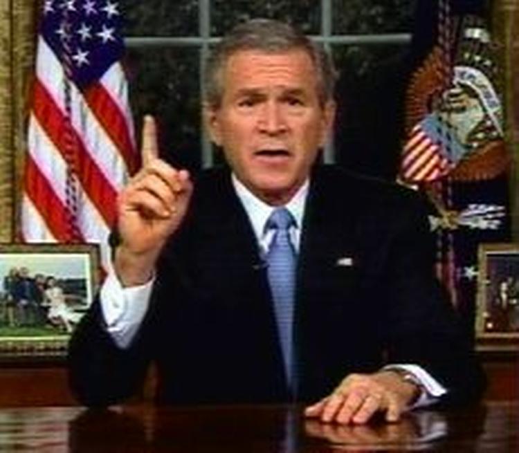 Bush gav i tv-talen sine kritikere en løftet pegefinger. - Foto: AP 