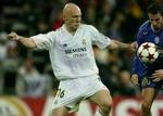 Rygterne vil ikke dø. Thomas Gravesen er igen knyttet til rygter om et skifte til engelsk fodbold. - Arkivfoto: AP 