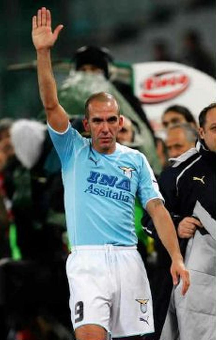 37-årige Paolo Di Canio siger, at det som romer er hans ret at hilse på gammel romersk manér. - Foto: AP 