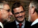 »Jeg holder juleferie. Så tager vi debatten i regeringen efter jul«, lød kommentaren fra Bendt Bendtsen (K), da han blev bedt om en kommentar. Finansminister Thor Pedersen (t.v.) tog derimod skarpt afstand fra kritikken.   Foto: Jens Dresling 