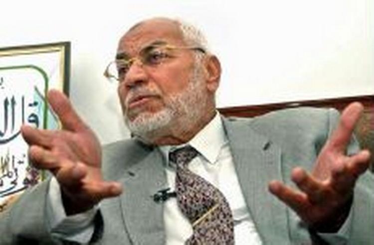 Lederen af Det Muslimske Broderskab i Egypten, Mohammed Mahdi Akef, støtter Irans angreb på Vesten og kalder Holocaust »en myte« - Foto: AP 
