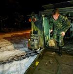 En mandskabsvogn sendes på vejene under et tidligere snevejr i Danmark. - Arkivfoto: Thomas Sjørup 