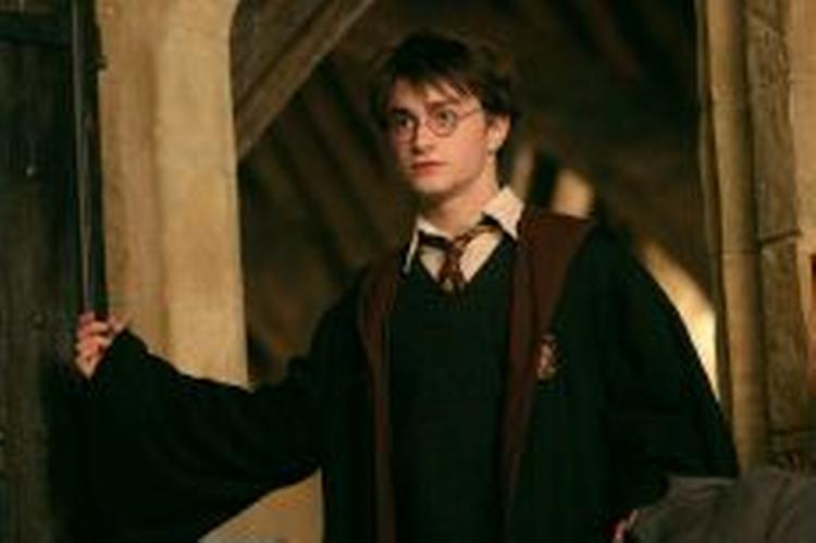 Troldmandslærlingen Harry. Hans skaber er ved at afgøre fremtiden for ham og resten af figurerne i det eventyrlige Potter-univers. - Foto: AP 