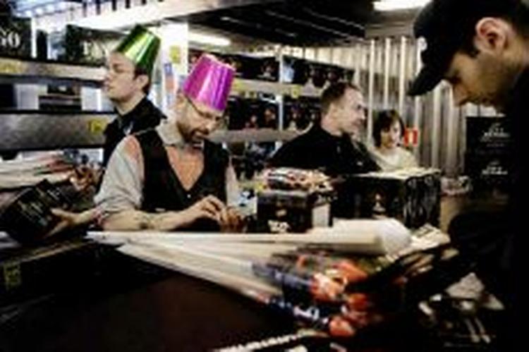 Der bliver længere og længere mellem de danske fyrværkeributikker - Foto: Thomas Borberg 