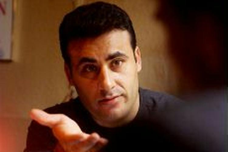 Naser Khader raser over en sag om kæresten, Bente Dalsbæk, som mistede sit job gennem 10 år som betroet medarbejder for Folketingets formand - Foto: Mads Winther 