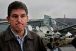 »Vi håber stadig på et mirakel«, siger West Virginia Guvernør Joe Manchin. - Foto: AP 