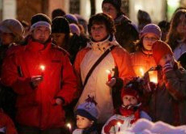 Borgerne i Bad Reichenhall samledes på byens torv for at mindes de omkomne. - Foto: AP 