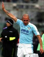 Paolo di Canio med strakt arm. - Arkivfoto: AP. 