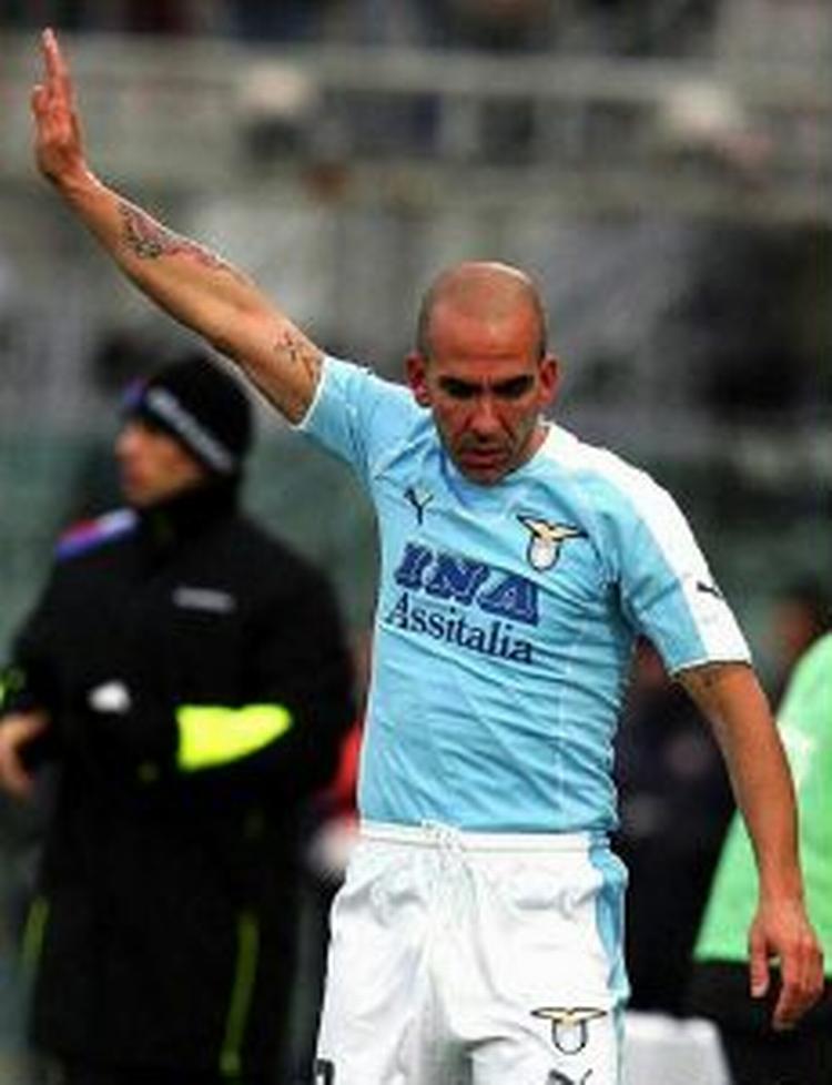 Paolo di Canio med strakt arm. - Arkivfoto: AP. 