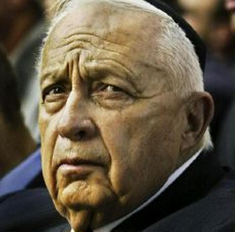 Ariel Sharon - fotograferet få dage før sin indlæggelse. - Arkivfoto: AP 
