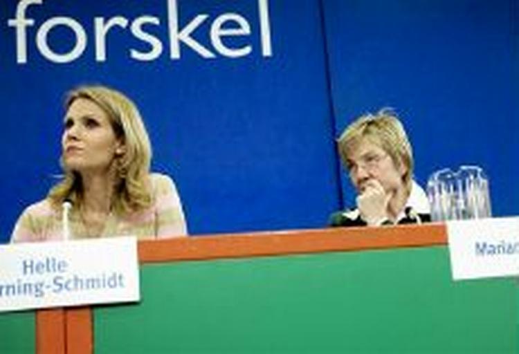 Helle Thorning-Schmidt og Marianne Jelved var blandt talerne på de radikales nytårsstævne i Nyborg. - Foto: Thomas Borberg 