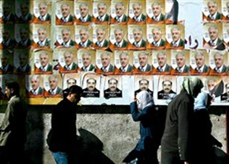 Hamas har allerede indledt sin valgkampagne, siger en talsmand, som ikke vil rette sig efter Israels valgdirektiver. - Foto: AP 