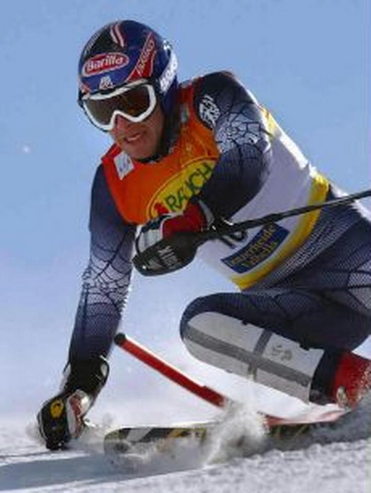 Skistjernen Bode Miller undskylder at han gentagne gange har stillet op til World Cup-løb med tømmermænd - Foto: AP 