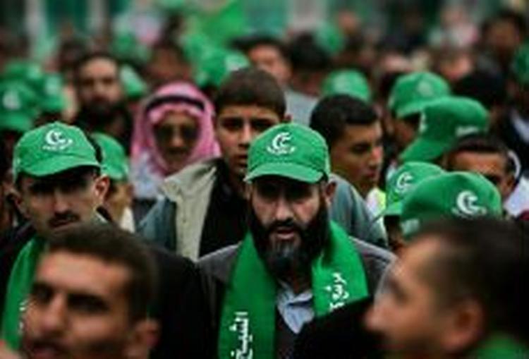 Hamas-kandidat til valget 25. januar, Nayef Rajoub, i et valgoptog på Vestbredden. Hamas vil trodse det israelske forbud mod valgkamp i Østjerusalem. - Foto: AP 