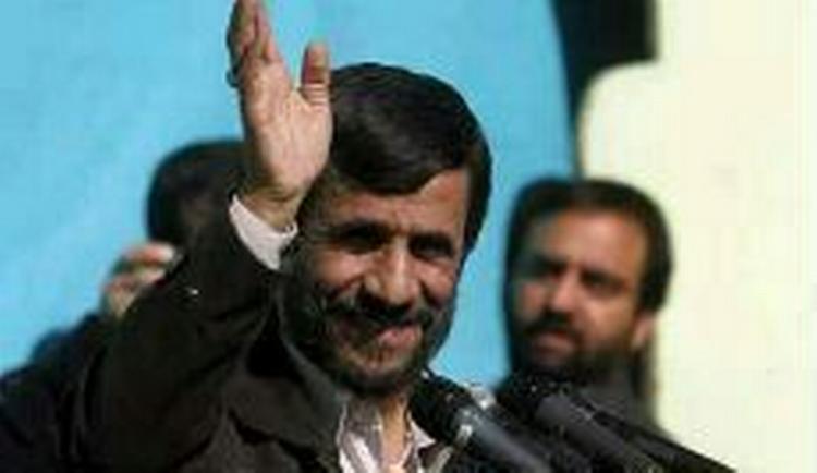 Irans præsident, Mahmoud Ahmadinejad, tilgiver nu CNN og tillader igen stationen at operere fra landet. - Arkivfoto: AP 