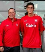 Daniel Agger og manager Benitez. - Foto: AP. 