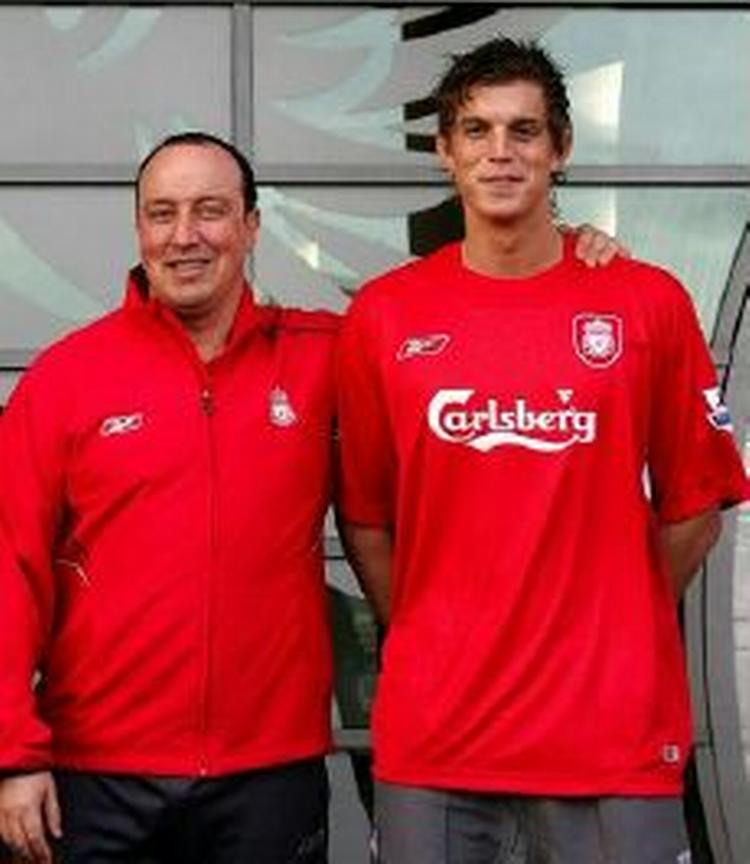 Daniel Agger og manager Benitez. - Foto: AP. 