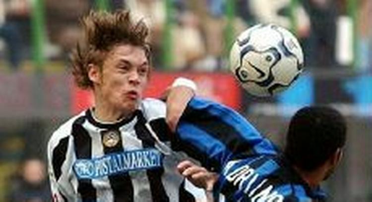 Krøldrup kan se frem til et gensyn med Adriano i Serie A. - Arkivfoto: AP. 