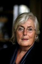 Merete Ries har prøvet livet i de store forlagskoncerner, men foretrækker sin egen biks, blandt andet fordi hun slipper for skjulte dagsordener. »Jeg kan nemt blive usikker, men det er sgu ikke andre, der får mig til det«.   Foto: Jacob Ehrbahn 