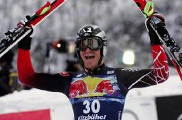 Michael Walchhofer jubler. Det samme gør tusindvis af østrigere. - Foto: AP 