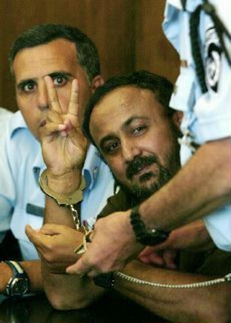 Marwan Barghouti under retssagen, der gav ham fem gange livsvarigt fængsel. Dommen afholder ham ikke fra indflydelse på palæstinensisk politik. - Foto: AP 