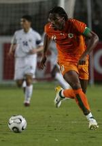 Chelsea-frontløberen Drogba scorede atter, at Elfenbenskysten fik en kneben sejr over Libyen. - Foto: AP 