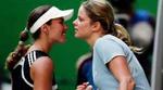 Martina Hingis røg ud af kvartfinalen i sin første Grand Slam-turnering i fire år. - Foto: AP 