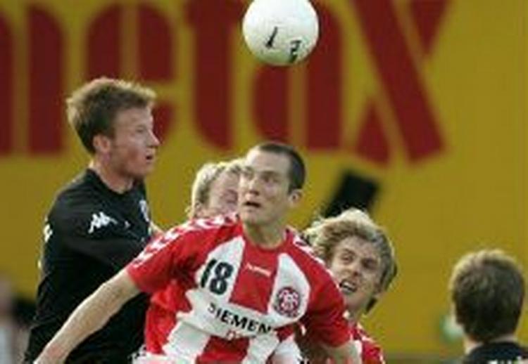 Martin Ericsson i kamp for AaB mod FCK. - Arkivfoto: Claus Bonnerup 