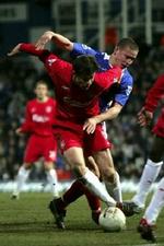 Der blev gået til stålet på Fratton Park. - Foto: AP. 