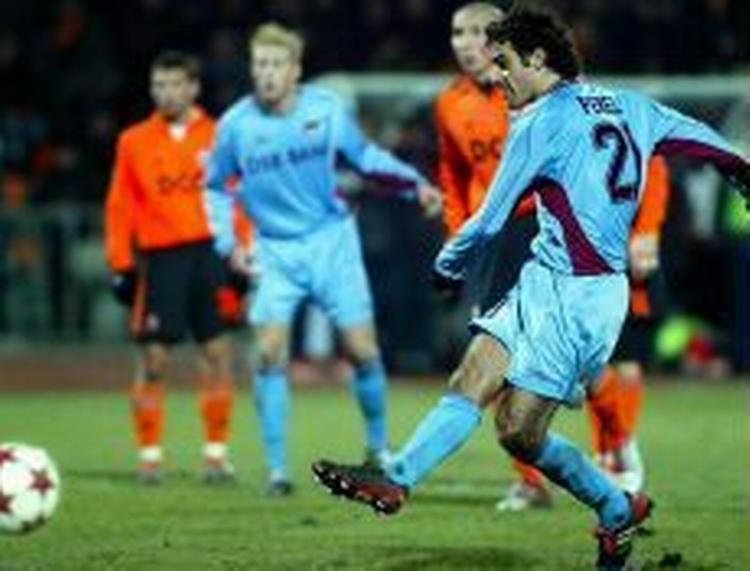 Kenneth Perez i aktion for Alkmaar. - Arkivfoto: AP 