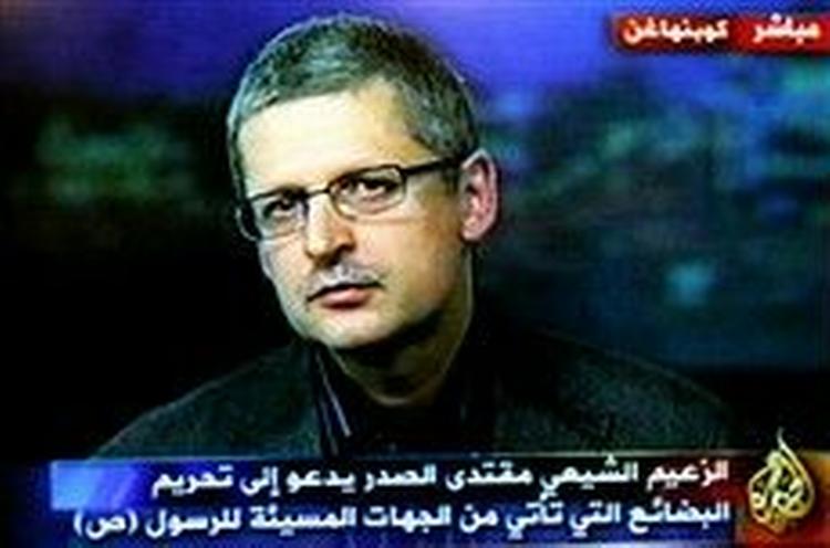 »Jeg er ked af, hvis nogen i Deres land har følt sig krænket«, sagde Jyllands-Postens kulturredaktør til al-Jazeera. Men det blev ikke oversat. - Screenshot fra al-Jazeera: Martin Bubandt 