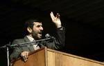Irans præsident Mahmoud Ahmadinejad gik til modangreb på USA i dag i en tale i det sydlige af landet. - Foto: AP 