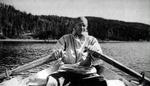 DET ROR OG ROR. Tarjei Vesaas ror, men er det ham, der bestemmer? Nordmanden kredser bl.a. om det at være angst og at have mistet kontrollen.   Foto: Ukendt 