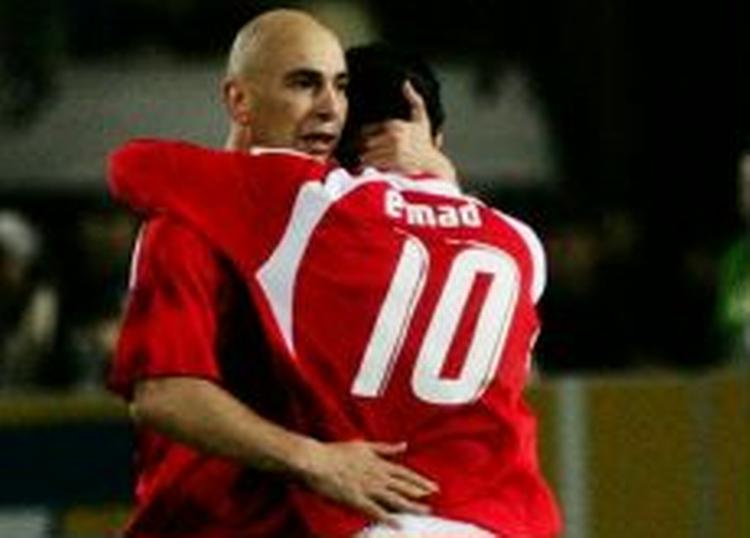 Hossam Hassan og Emad Moteab jubler efter en egyptisk scoring. - Foto: AP 
