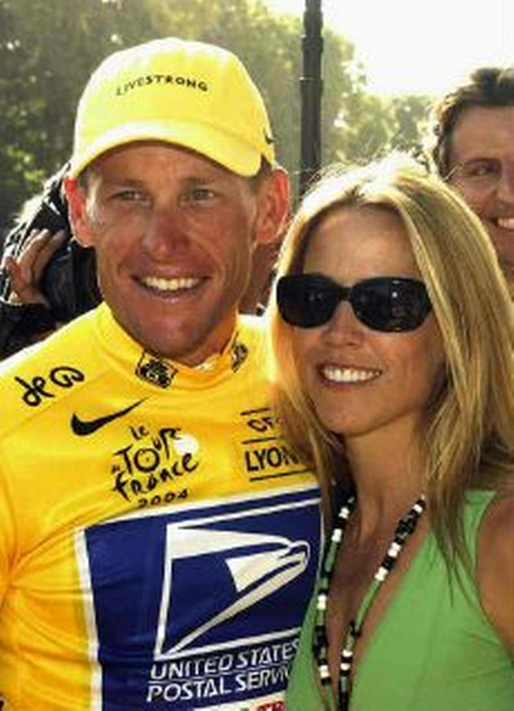 Den syvdobbelte vinder af Tour de France og sangfuglen Sheryl Crow har besluttet at gå hver til sit - Foto: AP 