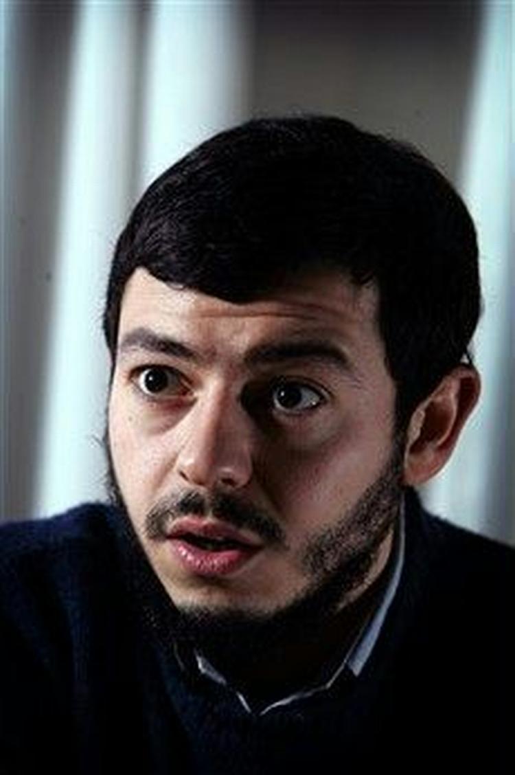 Ahmed Akkari er den nye talsmand for de muslimske organisationer i Danmark. Han vil genoprette roen ved gå på tv sammen med den danske statsminister og forklare konflikten til muslimer i hele verden.   Foto: Jens Dresling 