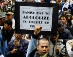 Vrede indonesere demonstrerede i morges foran den danske ambassade i Jakarta. - Foto: AP 