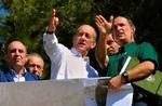 Israels fungerende premierminister Ehud Olmert (midt) vil ikek give afkald på dele af Jerusalem i en fredsaftale. - Foto: AP 