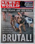 Forsiden af dagens udgave af 'News of The World' viser et foto fra den voldsomme video. - Foto: AP 