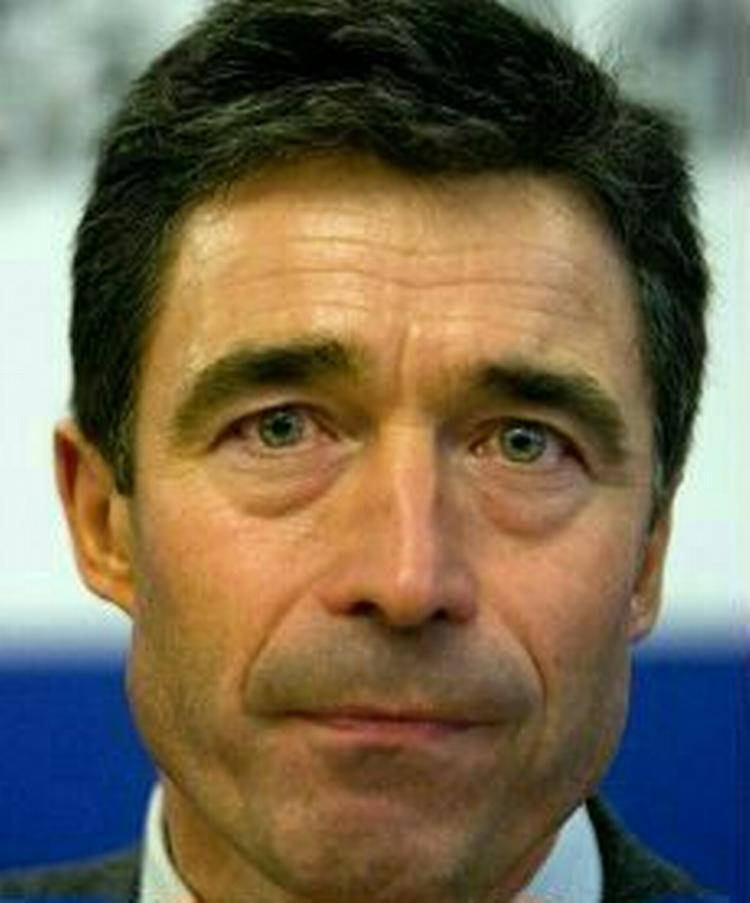 Statsminister Anders Fogh Rasmussen fordømmer gravskændingen af muslimske gravpladser i Esbjerg. - Arkivfoto: Finn Frandsen 