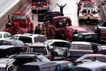 86 køretøjer var indblandet i dette harmonikasammenstød i Muskegon i Michigan. - Foto: AP 