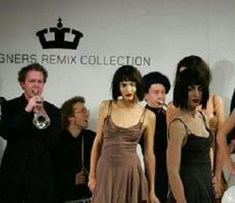 Modeugen bød blandt andet på denne opvisning hos Designers Remix i Glassalen i Tivoli. - Foto: Jens Dresling 