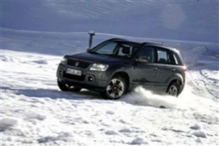 Suzuki Grand Vitara fås nu også med en velfungerende dieselmotor. - Foto: Suzuki 