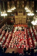 DET BRITISKE SNIT. En blanding af monarki, aristokrati og folkestyre i form af kongemagt, Overhuset og Underhuset er englændernes bud på et demokratisk funktionelt styresystem.   Arkivfoto: AP 