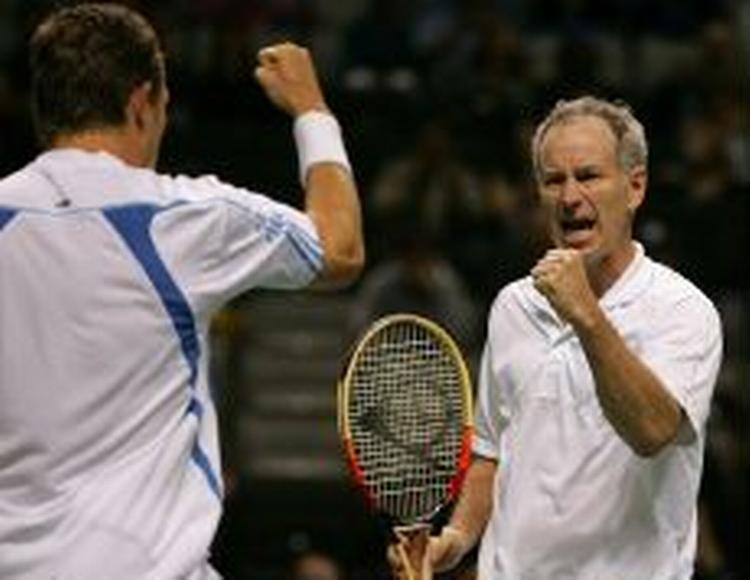 McEnroe og Björkman jubler efter sejren. - Foto: AP 
