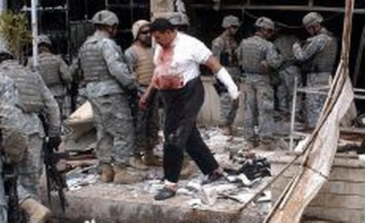 En bombe i en restaurant i Mosul i Irak dræbte fem personer i dag. Flere andre bomber og angreb ramte i dag Irak. - Foto: AP 