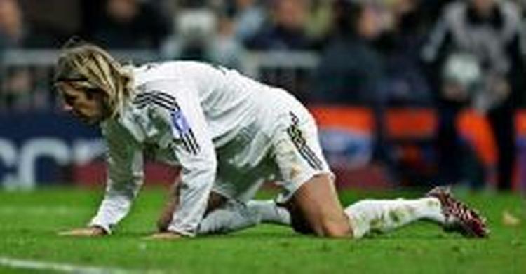David Beckham og resten af Real Madrid måtte bide i græset efter mødet med Arsenal. - Foto: AP 